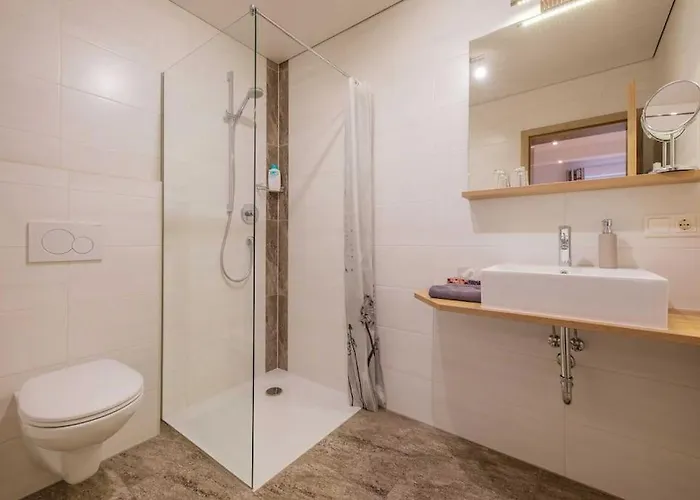 Haus Jedeler * 노이스티프트임스튀바이탈